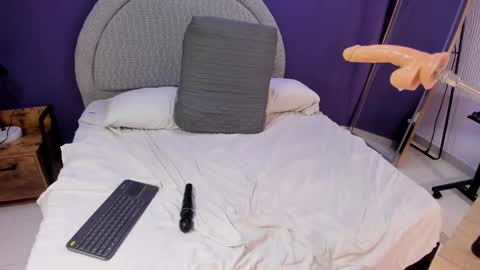 Snapshot of anaa_deep chatting on 03/08/25, 10:24 anaa_deep online show from 03/08/25, 10:24