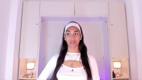 anaacollins_ online show from 10/13/25, 11:32