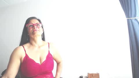 anaamature_ online show from 10/24/25, 02:57