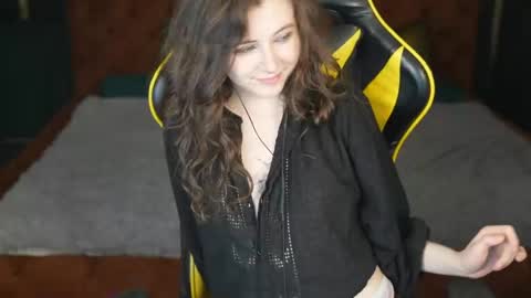 Snapshot of anabel2054 chatting on 05/25/26, 07:31 Sweet girls online show from 05/25/26, 07:31