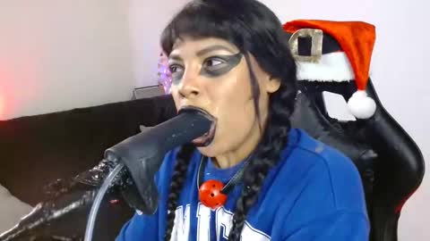 Snapshot of anabel693 chatting on 12/20/24, 10:16 anabel alice gandara  online show from 12/20/24, 10:16