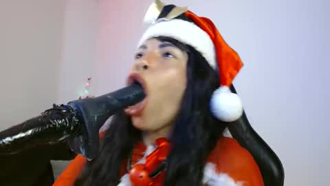 Snapshot of anabel693 chatting on 12/24/24, 10:33 anabel alice gandara  online show from 12/24/24, 10:33