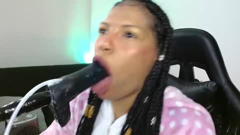 Snapshot of anabel693 chatting on 01/19/25, 10:39 anabel alice gandara  online show from 01/19/25, 10:39
