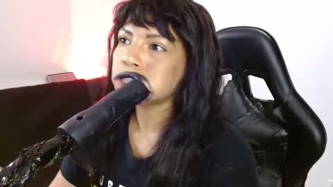 Snapshot of anabel693 chatting on 02/25/25, 11:19 anabel alice gandara  online show from 02/25/25, 11:19
