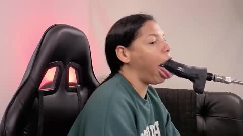 Snapshot of anabel693 chatting on 12/19/25, 09:22 anabel alice gandara online show from 12/19/25, 09:22