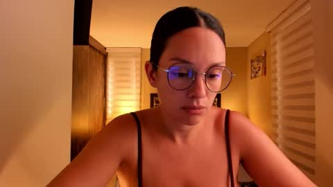 Snapshot of anabel_25 chatting on 01/19/26, 12:20 Anabel online show from 01/19/26, 12:20