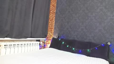 Anna online show from 09/24/25, 10:51