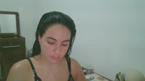 Snapshot of anabelenogueira1 chatting on 04/19/26, 10:01 anabelenogueira1 online show from 04/19/26, 10:01