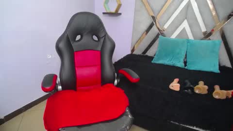 Anabella online show from 10/20/25, 11:32