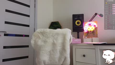 Annie  online show from 01/24/25, 06:14