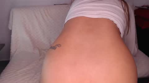 Snapshot of anabellered chatting on 10/29/25, 03:14 Ana online show from 10/29/25, 03:14