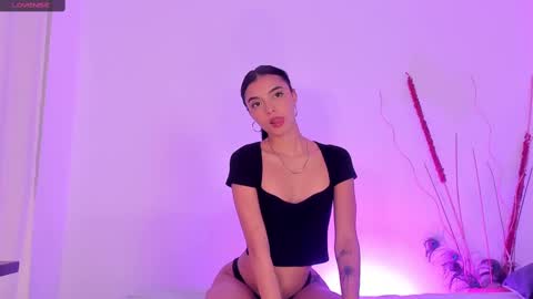 ANABEL WOLF  online show from 02/25/25, 12:14