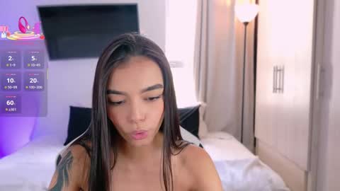 ANABEL WOLF  online show from 10/02/25, 03:30