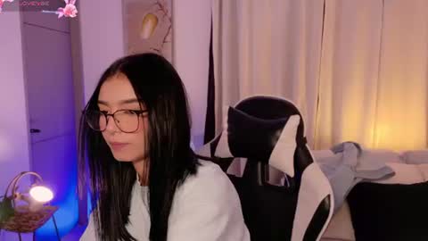 Snapshot of anabelwolf chatting on 06/08/26, 01:33 ANABEL WOLF online show from 06/08/26, 01:33