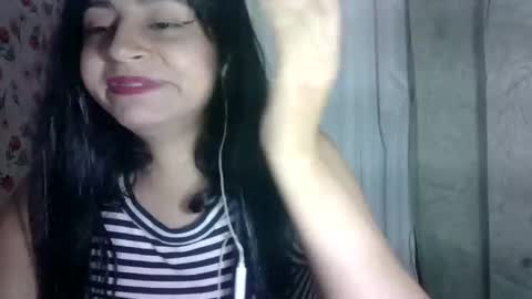 Snapshot of anabelxx16 chatting on 06/07/26, 07:17 anabelxx16 online show from 06/07/26, 07:17