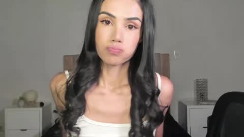 Snapshot of anahenao chatting on 04/25/26, 12:02 Ana Henao or Annie... Follow me ahenaocb Insta X online show from 04/25/26, 12:02