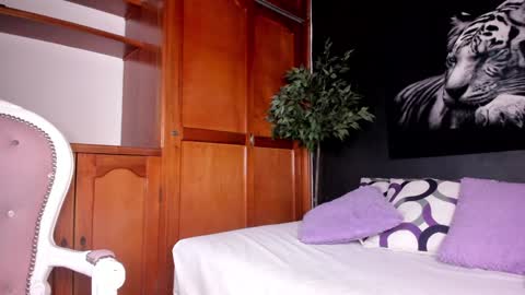 Anahi online show from 12/30/24, 03:14