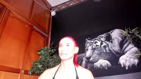 Anahi online show from 02/19/25, 09:17