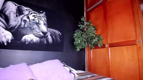 Anahi online show from 10/18/25, 03:31