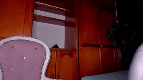 Anahi online show from 11/25/25, 03:06