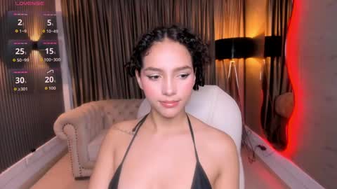 Snapshot of anahi_curlie1 chatting on 04/30/26, 10:54 Anahi Curlie online show from 04/30/26, 10:54