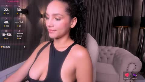 Snapshot of anahi_curlie1 chatting on 05/06/26, 11:04 Anahi Curlie online show from 05/06/26, 11:04