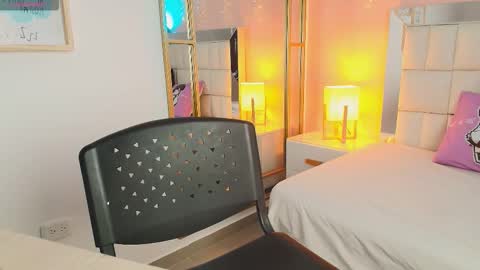 Anahi  online show from 01/05/26, 07:17