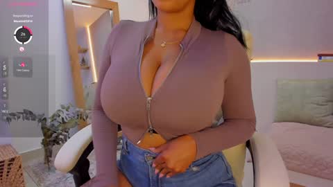 Ana online show from 01/27/25, 01:09