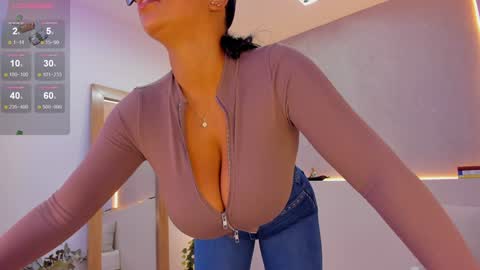 Ana online show from 02/08/25, 01:11