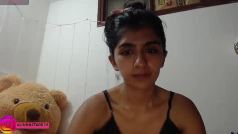 Snapshot of anahibrowns95 chatting on 02/06/25, 02:44 Anahi Browns online show from 02/06/25, 02:44