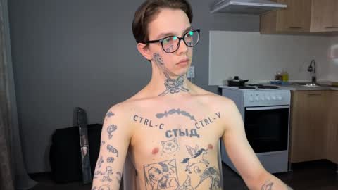 Snapshot of anahori_simon chatting on 12/14/24, 06:02 simon online show from 12/14/24, 06:02