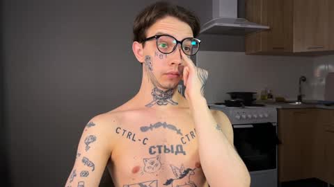 Snapshot of anahori_simon chatting on 01/01/25, 07:30 simon online show from 01/01/25, 07:30