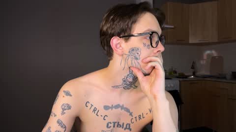 Snapshot of anahori_simon chatting on 01/01/25, 03:14 simon online show from 01/01/25, 03:14