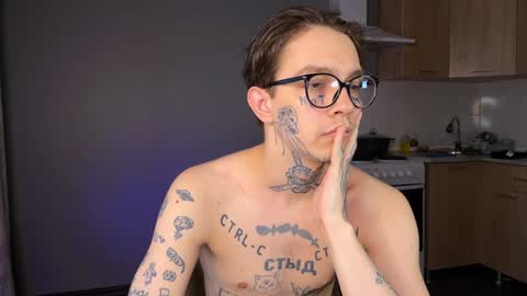 Snapshot of anahori_simon chatting on 01/02/25, 12:57 simon online show from 01/02/25, 12:57