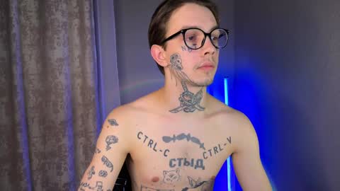 Snapshot of anahori_simon chatting on 01/06/25, 04:23 simon online show from 01/06/25, 04:23