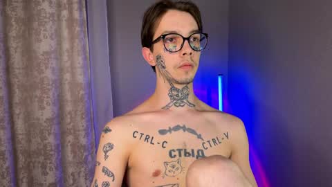 Snapshot of anahori_simon chatting on 01/08/25, 05:48 simon online show from 01/08/25, 05:48