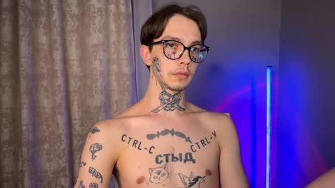 Snapshot of anahori_simon chatting on 01/08/25, 11:52 simon online show from 01/08/25, 11:52