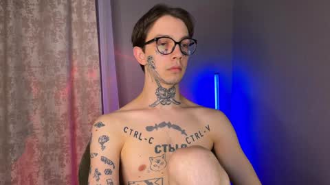 Snapshot of anahori_simon chatting on 01/17/25, 06:54 simon online show from 01/17/25, 06:54