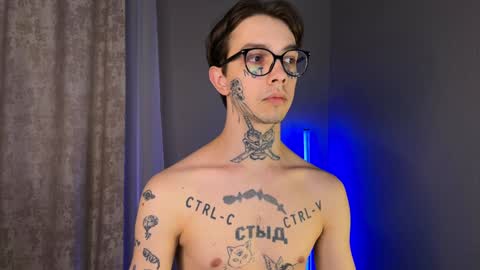 Snapshot of anahori_simon chatting on 01/18/25, 12:57 simon online show from 01/18/25, 12:57