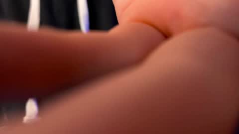 Snapshot of anahori_simon chatting on 01/25/25, 11:44 simon online show from 01/25/25, 11:44