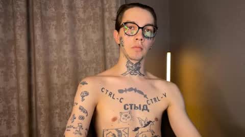 Snapshot of anahori_simon chatting on 02/25/25, 04:53 simon online show from 02/25/25, 04:53