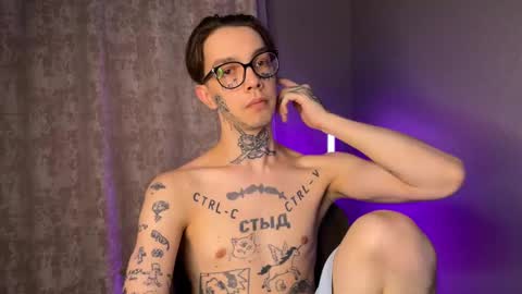 Snapshot of anahori_simon chatting on 03/06/25, 09:09 simon online show from 03/06/25, 09:09