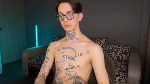 Snapshot of anahori_simon chatting on 03/12/25, 08:41 simon online show from 03/12/25, 08:41