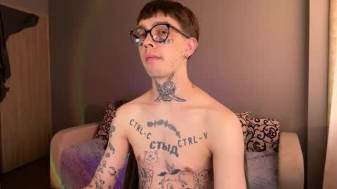 Snapshot of anahori_simon chatting on 09/11/25, 06:57 simon online show from 09/11/25, 06:57