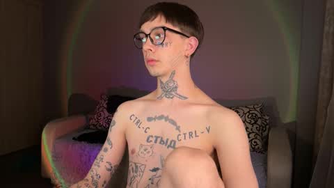 Snapshot of anahori_simon chatting on 09/14/25, 01:05 simon online show from 09/14/25, 01:05