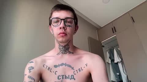 Snapshot of anahori_simon chatting on 02/21/26, 01:28 simon online show from 02/21/26, 01:28