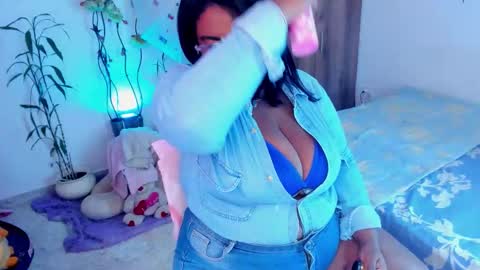 Snapshot of anai_valentinex chatting on 03/22/26, 07:28 anai_valentinex online show from 03/22/26, 07:28