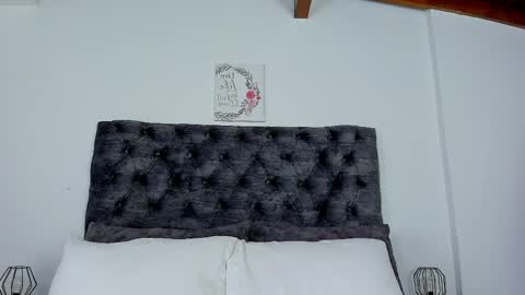 Snapshot of anaiscooper chatting on 03/29/26, 11:43 ..a n a i s c o o p e r .. online show from 03/29/26, 11:43