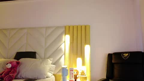Snapshot of anaise_latif chatting on 05/09/26, 11:48 Anaise online show from 05/09/26, 11:48