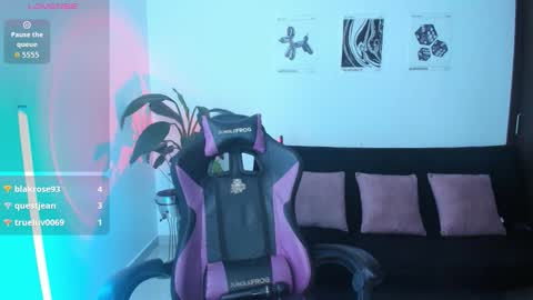      help me to get 100 thumps up  online show from 10/11/25, 12:32